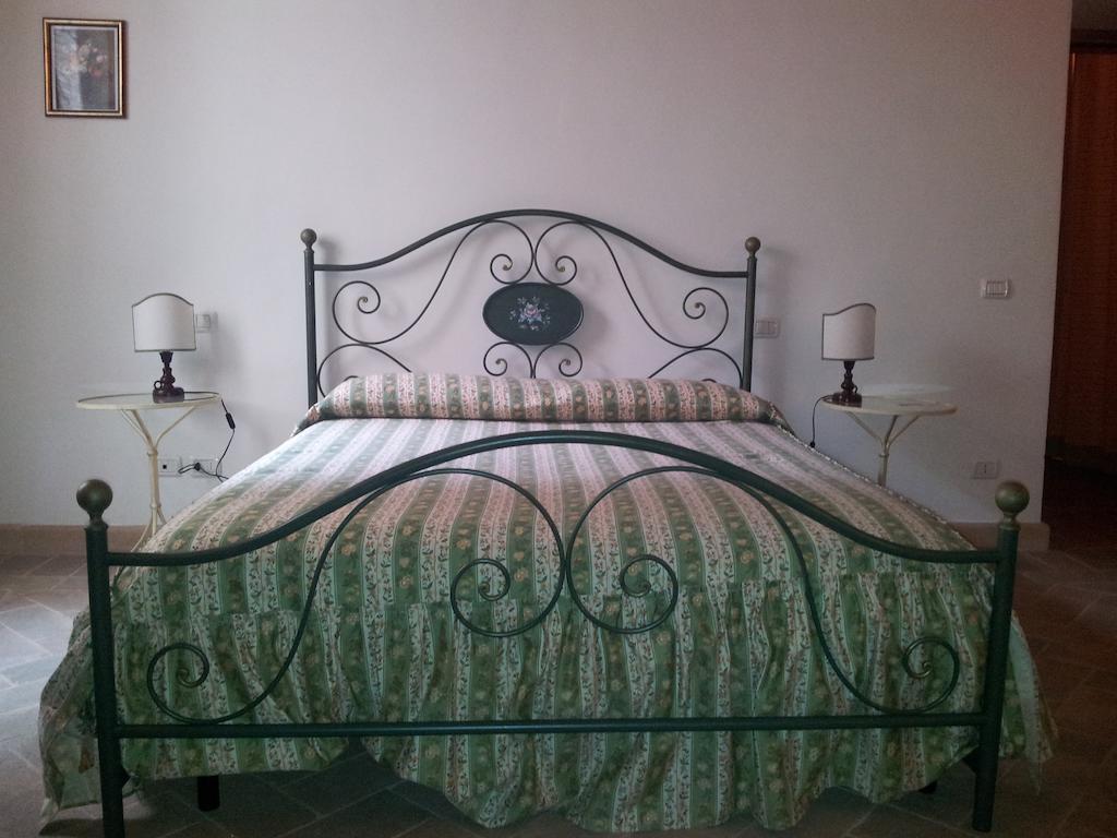 Residenza Sant'Agnese Acomodação com café da manhã Assisi Quarto foto