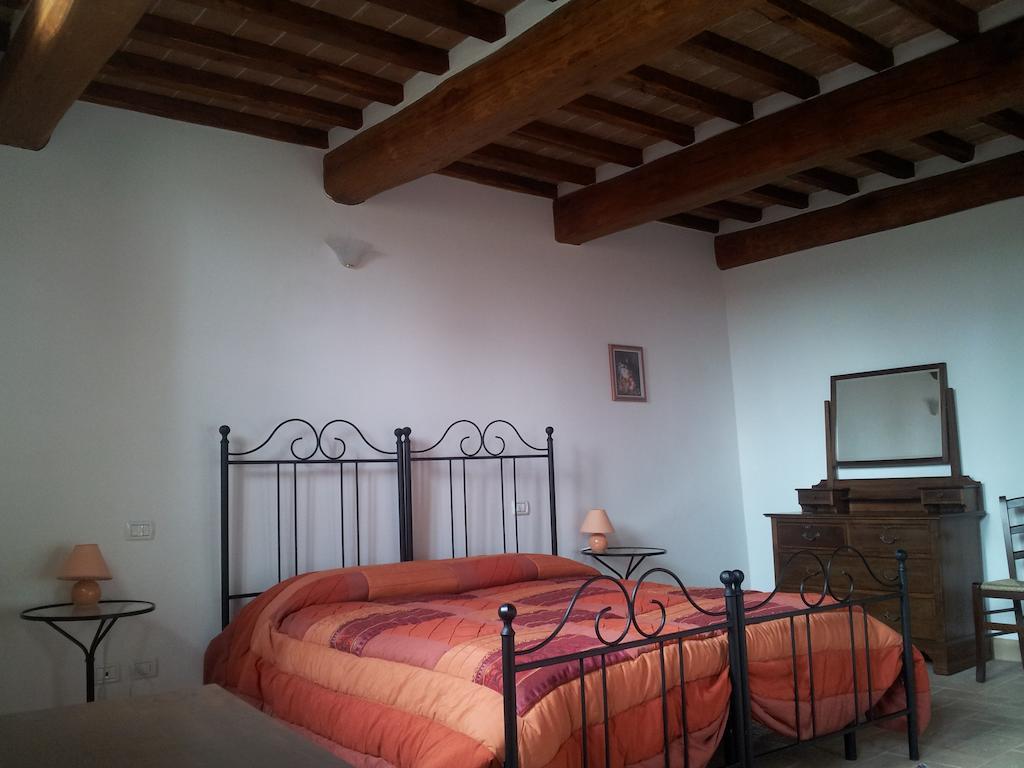 Residenza Sant'Agnese Acomodação com café da manhã Assisi Quarto foto